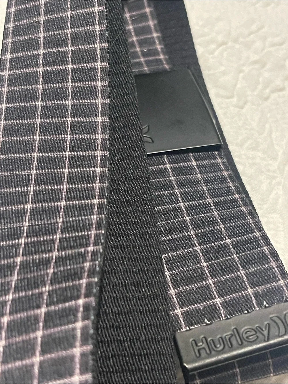 Hurley Black and Gray Plaid Web Belt with Matte Metal Buckle Mens 1.5 wide
